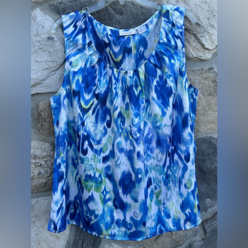 Chicos Blouse Top Sz 3 (XL) Sleeveless Satin Blue Printed Beachy Coastal Spring